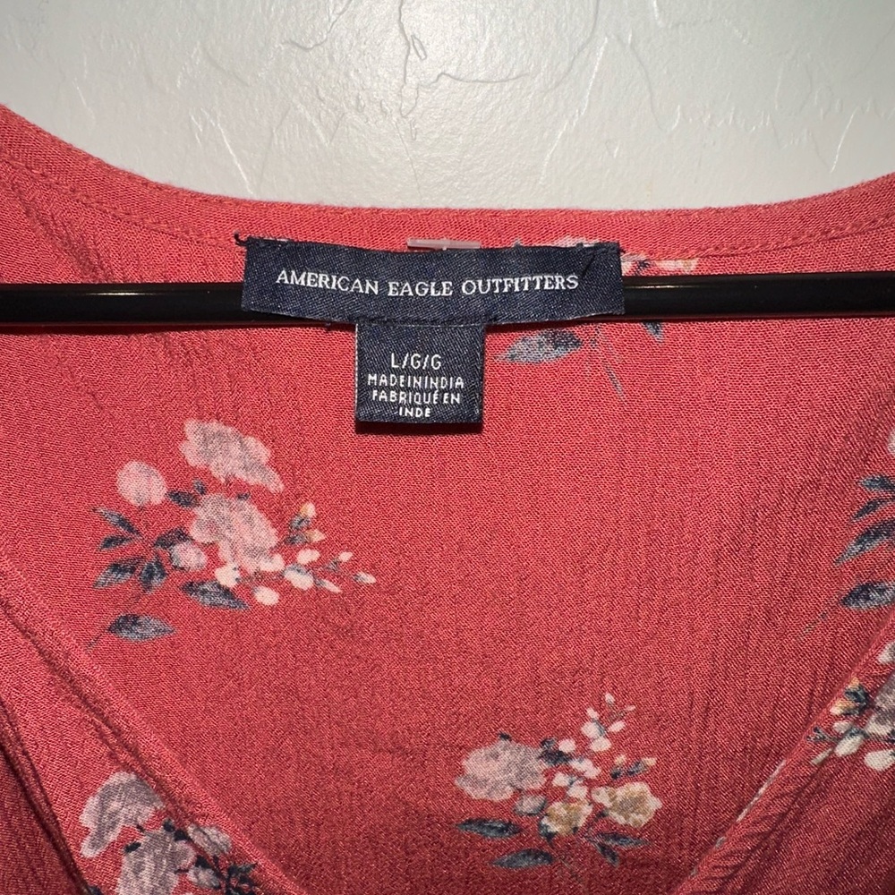 American Eagle Outfitters Rust Floral V-Neck Smocked Hem Blouse - Picture 2 of 3